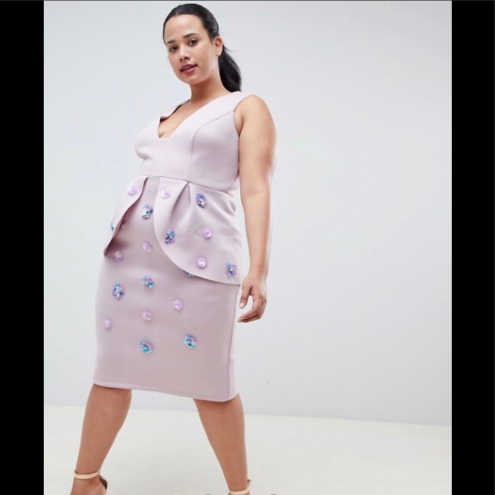 Elegant Lavender Sleeveless Dress